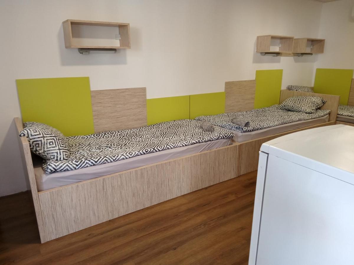 סולנוק Tiszaliget Apartman Es Szallo מראה חיצוני תמונה